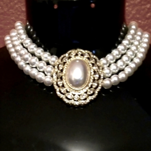 Jewelry - Faux Pearls, Luxurious!📿